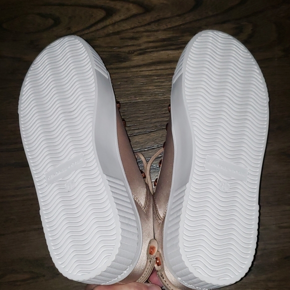 Kendall + Kylie Rae 3 Rose Gold Satin Platform Sneaker 7.5 - Picture 16 of 17